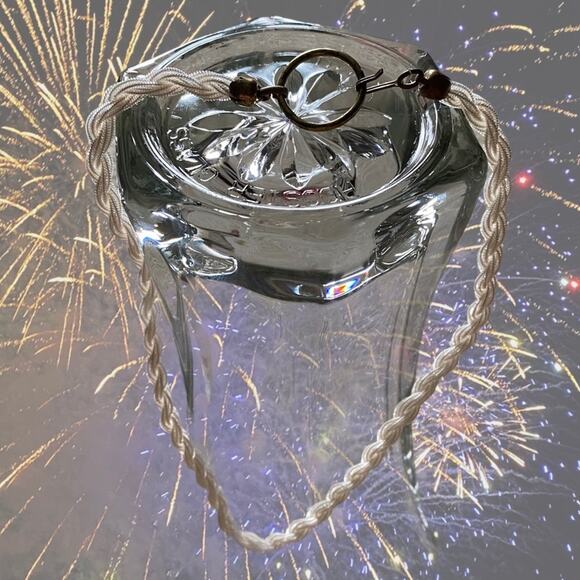 Vintage Costume Jewelry 3 Necklaces and 1 pair of clip-on earrings 4-pc Bundle - Picture 7 of 15